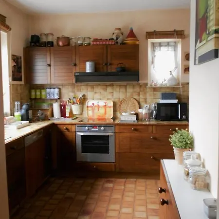 Homestay Chez Huguette *